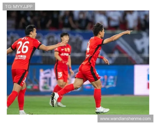 山东泰山迎战上海海港展开强强对话 争夺中超联赛关键三分