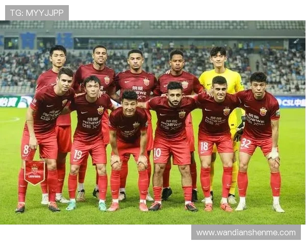 深入分析上海足球队边路渗透战术的特点与应用策略 深入分析上海足球队边路渗透战术的特点与应用策略