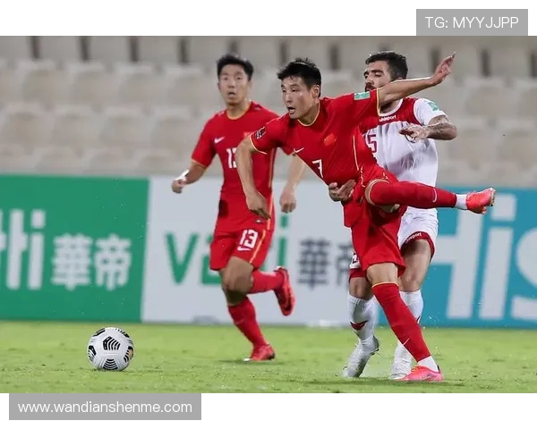 世预赛中国队迎战阿联酋队全力争胜展现足球实力与团队精神