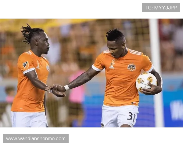 休斯敦迪纳摩迎战蒙特瑞展开激烈较量期待精彩瞬间与进球盛宴